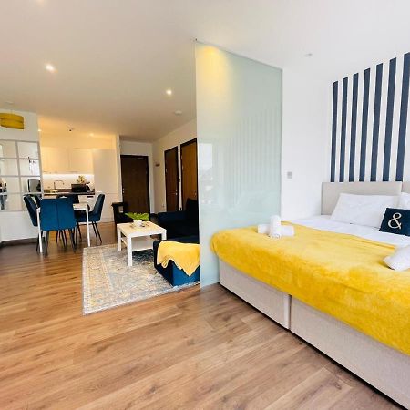 Park Street Apartment Luton By Hostaguest Экстерьер фото