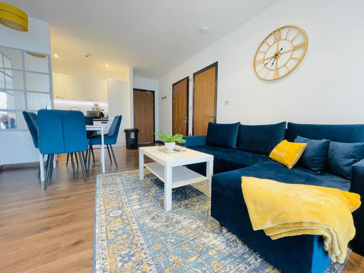Park Street Apartment Luton By Hostaguest Экстерьер фото