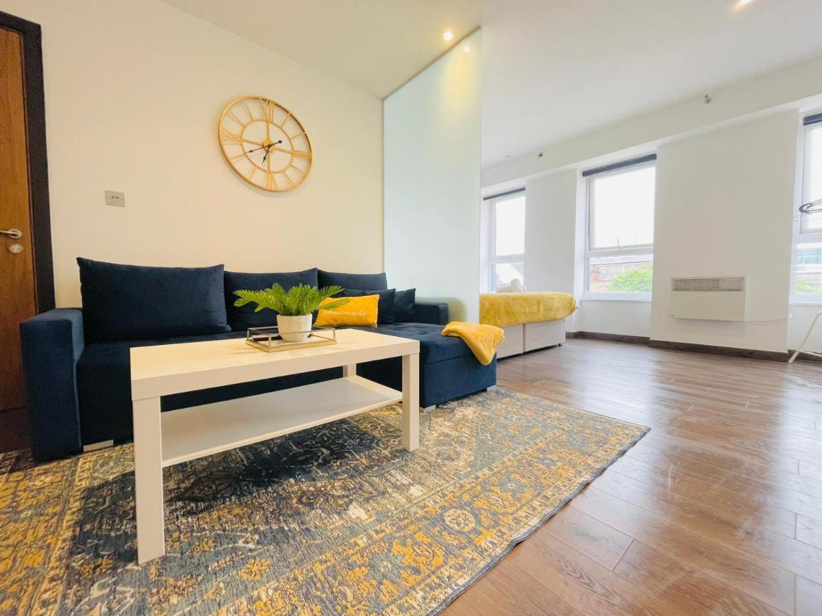 Park Street Apartment Luton By Hostaguest Экстерьер фото